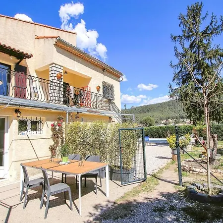 2 Bedroom Stunning In Gémenos